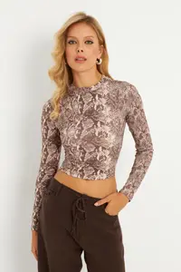 Cool & Sexy Women Stone Back Detailed Snake Patterned Blouse - Image 4