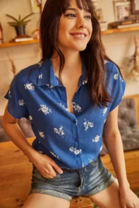 Olalook Women's Blue White Floral Bat Shirt - Image 3