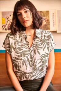 Olalook Women's Green Leaf Tiny Floral Bat Shirt - Image 3