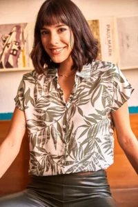 Olalook Women's Green Leaf Tiny Floral Bat Shirt - Image 4