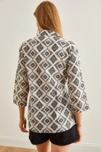 Olalook Women's Baklava Black Sleeve Folded Linen Shirt - Image 2