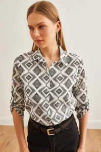 Olalook Women's Baklava Black Sleeve Folded Linen Shirt - Image 3