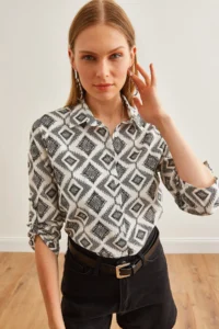 Olalook Women's Baklava Black Sleeve Folded Linen Shirt - Image 5