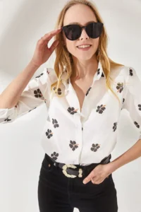 Olalook Women's Daisy Black Sleeve Folded Linen Shirt