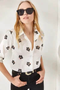 Olalook Women's Daisy Black Sleeve Folded Linen Shirt - Image 2