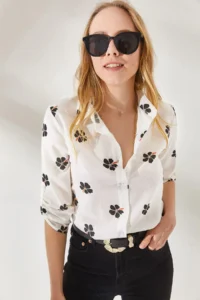 Olalook Women's Daisy Black Sleeve Folded Linen Shirt - Image 3