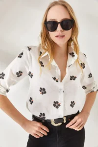 Olalook Women's Daisy Black Sleeve Folded Linen Shirt - Image 4