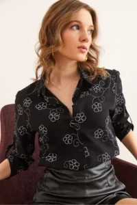 Olalook Women's Ivy Black Sleeve Folded Linen Shirt