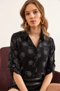 Olalook Women's Ivy Black Sleeve Folded Linen Shirt - Image 3
