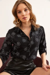 Olalook Women's Ivy Black Sleeve Folded Linen Shirt - Image 4