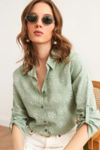 Olalook Women's Ivy Green Sleeve Folded Linen Shirt