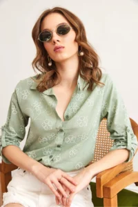 Olalook Women's Ivy Green Sleeve Folded Linen Shirt - Image 4