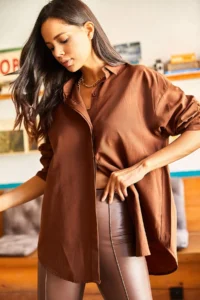 Olalook Women's Bitter Brown Hidden Placket Oversize Poplin Shirt - Image 3