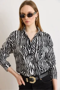 Olalook Women's Zebra Black Single Pocket Woven Viscon Shirt - Image 2