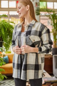 Olalook Women's Black Double Pocket Snap Closure Shirt - Image 2