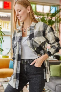 Olalook Women's Black Double Pocket Snap Closure Shirt - Image 3