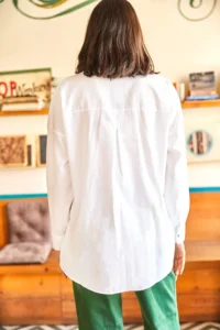 Olalook Women's White Green Pocket Detailed Oversize Woven Shirt - Image 2
