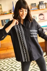Olalook Women's Black Pocket Detailed Printed Woven Shirt - Image 3