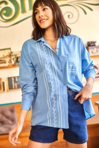 Olalook Women's Saks Blue Pocket Detailed Printed Woven Shirt - Image 5