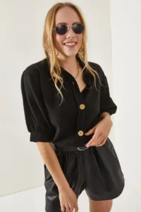 Olalook Women's Black Wooden Button Three Quarter Sleeve Linen Shirt - Image 2