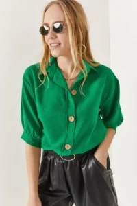 Olalook Women's Grass Green Wooden Button Three Quarter Sleeve Linen Shirt