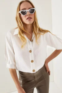 Olalook Women's White Wooden Button Three Quarter Sleeve Linen Shirt - Image 3