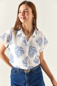Olalook Women's Bush Blue Patterned Linen Bat Shirt - Image 2