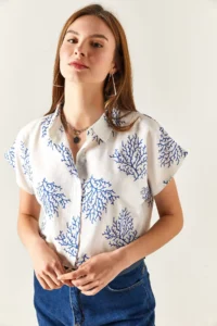 Olalook Women's Bush Blue Patterned Linen Bat Shirt - Image 4