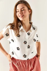 Olalook Women's Daisy Black Patterned Linen Bat Shirt