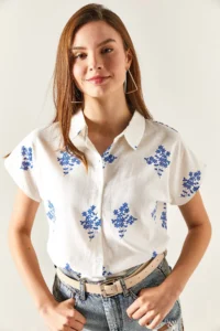 Olalook Women's Floral Blue Patterned Linen Bat Shirt - Image 3