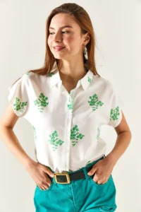 Olalook Women's Floral Green Patterned Linen Bat Shirt - Image 4