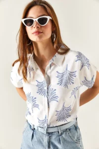 Olalook Women's Fan Blue Patterned Linen Bat Shirt - Image 3