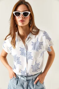 Olalook Women's Fan Blue Patterned Linen Bat Shirt - Image 5