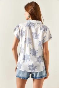 Olalook Women's Fan Blue Patterned Linen Bat Shirt - Image 6