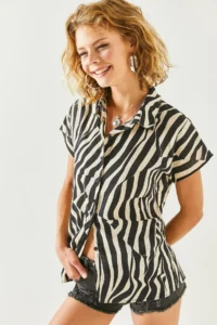 Olalook Women's Zebra Black Patterned Linen Bat Shirt - Image 7