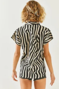 Olalook Women's Zebra Black Patterned Linen Bat Shirt - Image 8