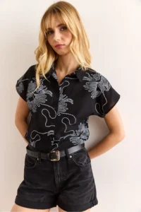 Olalook Women's Chain Black Patterned Linen Bat Shirt - Image 5