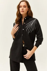Olalook Women's Leaf Black Sequin Detailed Oversize Stamp Shirt