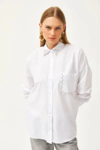 Olalook Women's White Collar and Pocket Stone Woven Shirt - Image 3