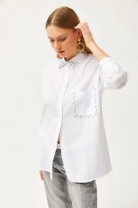 Olalook Women's White Collar and Pocket Stone Woven Shirt - Image 5