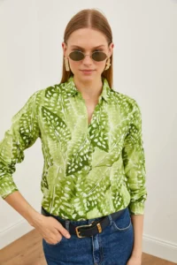 Olalook Women's Drop Green Patterned Woven Viscose Shirt - Image 3