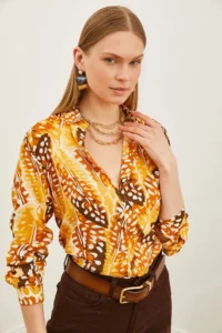 Olalook Women's Drop Mustard Patterned Woven Viscose Shirt - Image 4