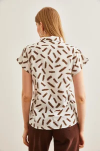 Olalook Women's Dye Bitter Brown Patterned Linen Bat Shirt - Image 2