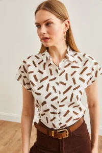 Olalook Women's Dye Bitter Brown Patterned Linen Bat Shirt - Image 5