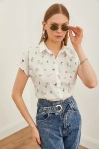 Olalook Women's Ecru Mink Patterned Linen Bat Shirt - Image 3