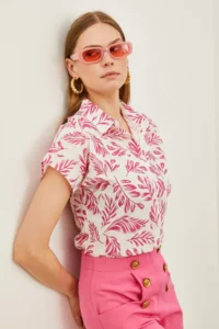 Olalook Women's Leaf Fuchsia Patterned Linen Bat Shirt - Image 3