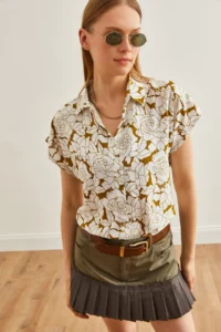 Olalook Women's White Oil Green Rose Patterned Loose Bat Shirt