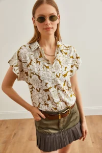 Olalook Women's White Oil Green Rose Patterned Loose Bat Shirt - Image 5