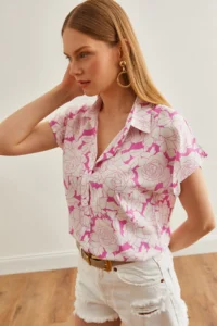 Olalook Women's White Pink Rose Patterned Flowy Bat Shirt - Image 5