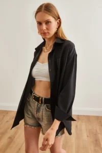 Olalook Women's Black Single Pocket Oversize Woven Shirt - Image 4